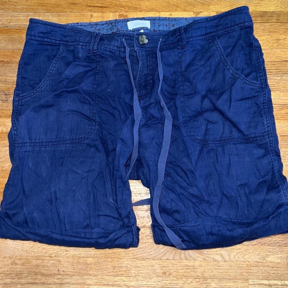 Aerie Women 6 Reg Navy Button Tie‎ Waist Cuffed Leg Pocket Bermuda Shorts